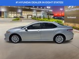 Used 2020 Toyota Camry LE image 2
