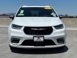 Used 2023 Chrysler Pacifica Limited image 5
