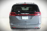 Used 2023 Chrysler Pacifica Limited image 5