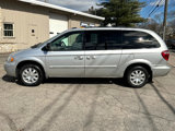 Used 2006 Chrysler Town & Country Touring image 6