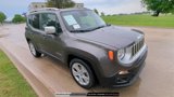 Used 2016 Jeep Renegade Limited image 2
