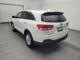 Used 2016 Kia Sorento LX w/ LX Convenience Package image 5