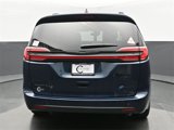 New 2025 Chrysler Pacifica Select image 5