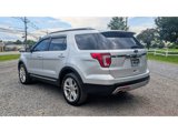 Used 2017 Ford Explorer XLT w/ Equipment Group 202A image 5