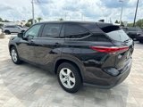 Used 2020 Toyota Highlander L image 4