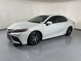 Used 2022 Toyota Camry SE image 4