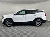 Used 2023 GMC Terrain SLT image 2