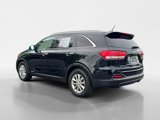 Used 2017 Kia Sorento LX image 3