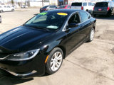 Used 2015 Chrysler 200 Limited w/ Convenience Group image 2