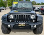Used 2016 Jeep Wrangler Unlimited Sahara image 2