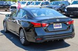 Used 2023 Nissan Altima 2.5 SV image 2
