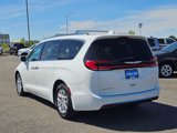 Used 2021 Chrysler Pacifica Touring-L image 4