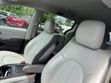 Used 2017 Chrysler Pacifica Touring-L Plus w/ Advanced Safetytec Group image 5
