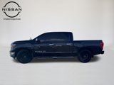 Used 2018 Nissan Titan SL image 4