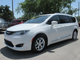 Used 2018 Chrysler Pacifica Touring-L Plus image 3