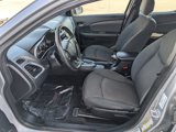 Used 2013 Dodge Avenger SE image 2