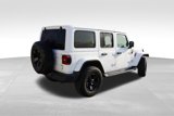 Used 2018 Jeep Wrangler Unlimited Sahara image 4