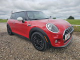 Used 2019 MINI Cooper 2-Door Hardtop w/ Signature Upholstery Package image 3