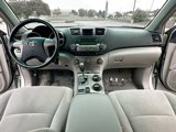 Used 2010 Toyota Highlander 2WD image 3