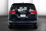 Used 2022 Chrysler Voyager LX image 3