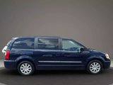 Used 2013 Chrysler Town & Country Touring image 3