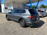 Used 2018 Volkswagen Tiguan SE w/ Panoramic Sunroof Package image 3