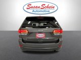 Used 2020 Jeep Grand Cherokee Laredo w/ 18" Wheel & 8.4" Radio Group image 4