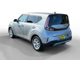 Used 2023 Kia Soul LX w/ LX Technology Package image 3