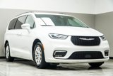 Used 2022 Chrysler Pacifica Touring-L image 4