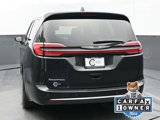 Used 2023 Chrysler Pacifica Touring-L image 5