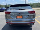 Used 2020 Volkswagen Atlas Cross Sport SE w/ Panoramic Sunroof Package image 4