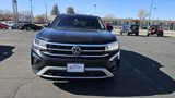 Used 2022 Volkswagen Atlas Cross Sport SE image 2