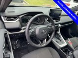Used 2022 Toyota RAV4 SE image 6