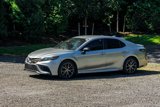 Used 2021 Toyota Camry SE image 3