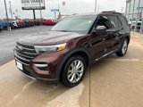 Used 2020 Ford Explorer XLT w/ Equipment Group 202A image 2