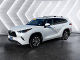 Used 2022 Toyota Highlander XLE image 2