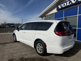 Used 2023 Chrysler Pacifica Touring-L image 3