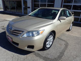 Used 2011 Toyota Camry LE image 2