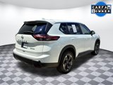 Used 2024 Nissan Rogue SV image 4