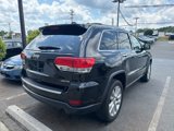 Used 2017 Jeep Grand Cherokee Limited w/ Luxury Group II image 4