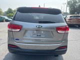 Used 2017 Kia Sorento LX w/ LX Convenience Package image 5