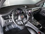 Certified 2025 Porsche Macan image 4