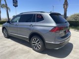 Used 2018 Volkswagen Tiguan SE w/ Panoramic Sunroof Package image 6