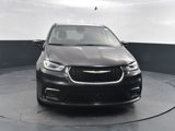 Used 2023 Chrysler Pacifica Touring-L image 4