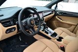 Used 2025 Porsche Macan image 4