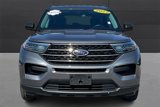 Used 2022 Ford Explorer XLT image 3