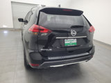 Used 2017 Nissan Rogue SV w/ SV Premium Package image 6