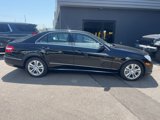 Used 2011 Mercedes-Benz E 550 4MATIC Sedan image 2