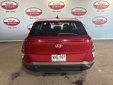 Used 2024 Hyundai Kona SE image 5