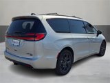 Used 2023 Chrysler Pacifica Limited w/ S Appearance Package image 4